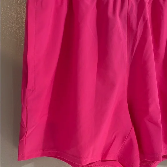 Gymshark Pink Shorts - Size Large - NWT - Picture 5 of 9